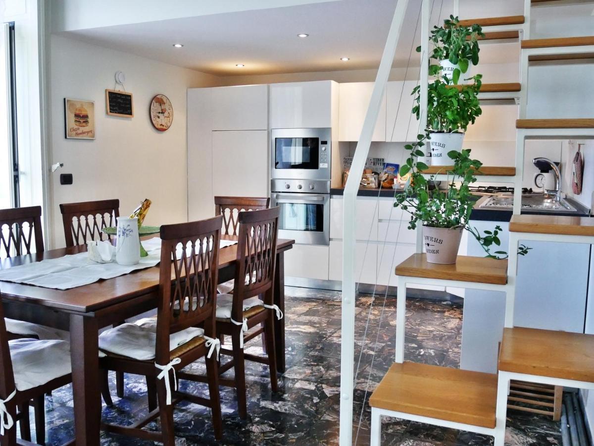 La Casetta Di Nonna Pina - Appartamento Con Cucina In Pieno Centro Torre Annunziata Exterior foto